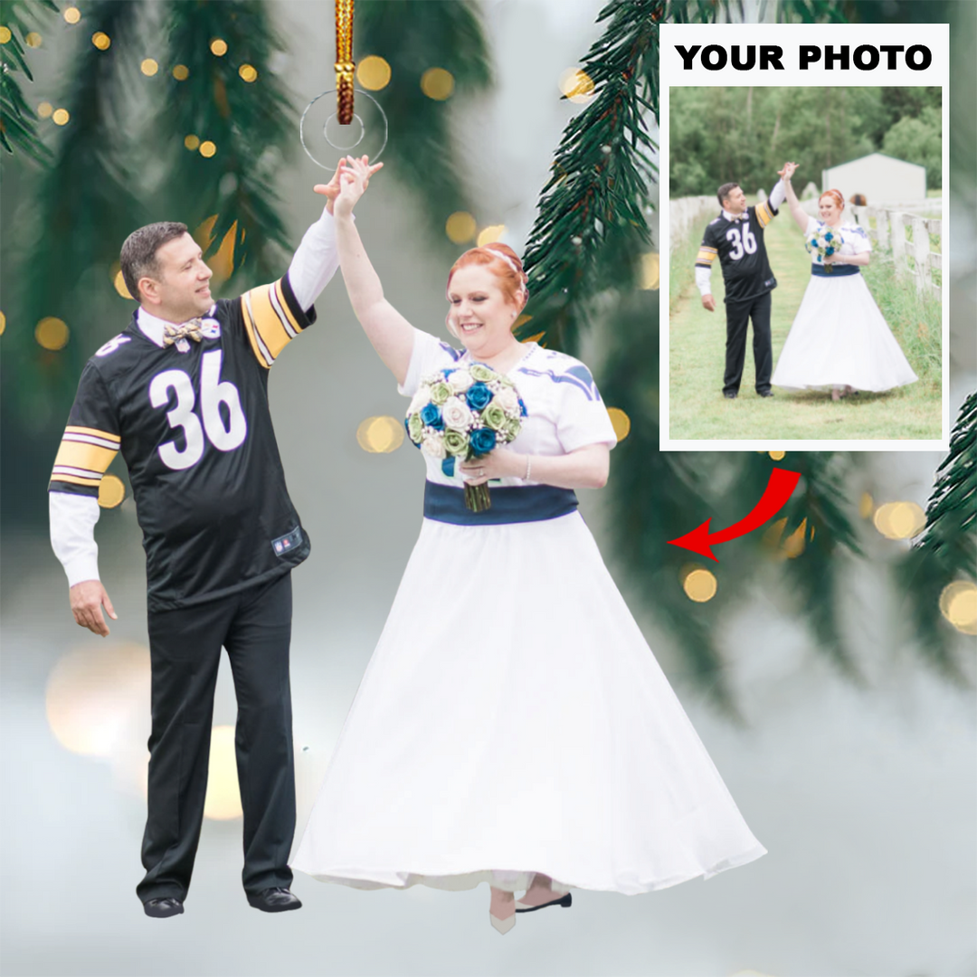 Personalized Photo Mica Ornament - Gift For Couple - American Football Couple Wedding Photo ARND037