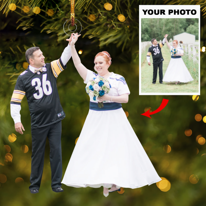 Personalized Photo Mica Ornament - Gift For Couple - American Football Couple Wedding Photo ARND037