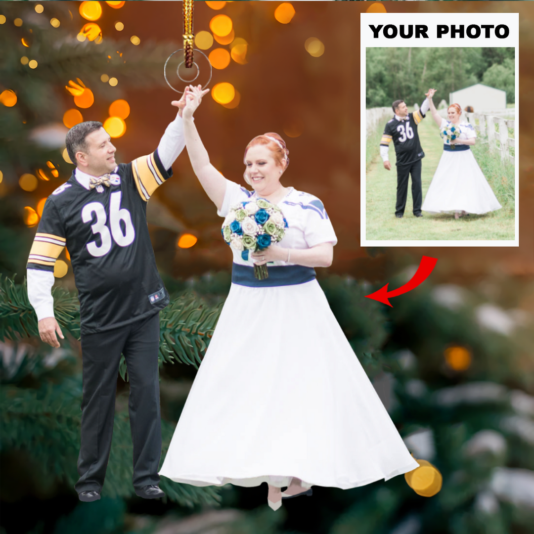 Personalized Photo Mica Ornament - Gift For Couple - American Football Couple Wedding Photo ARND037