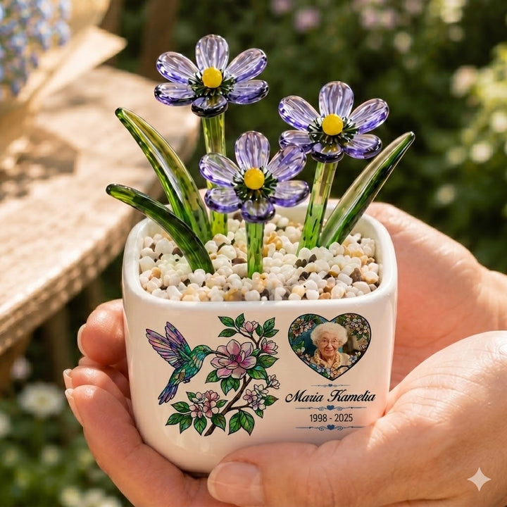 In Loving Memory of Mom - Personalized Memorial Flower Pot - Gift for Family Members