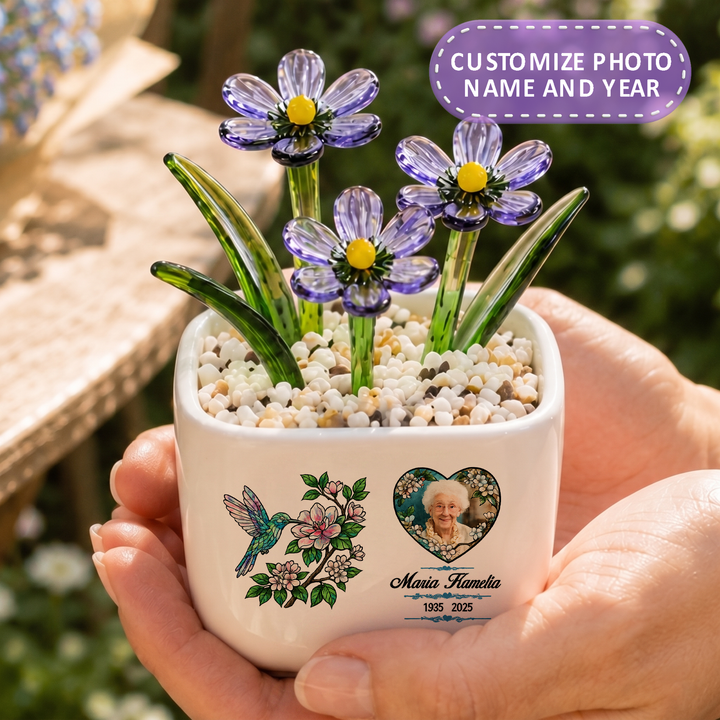 In Loving Memory of Mom - Personalized Memorial Flower Pot - Gift for Family Members