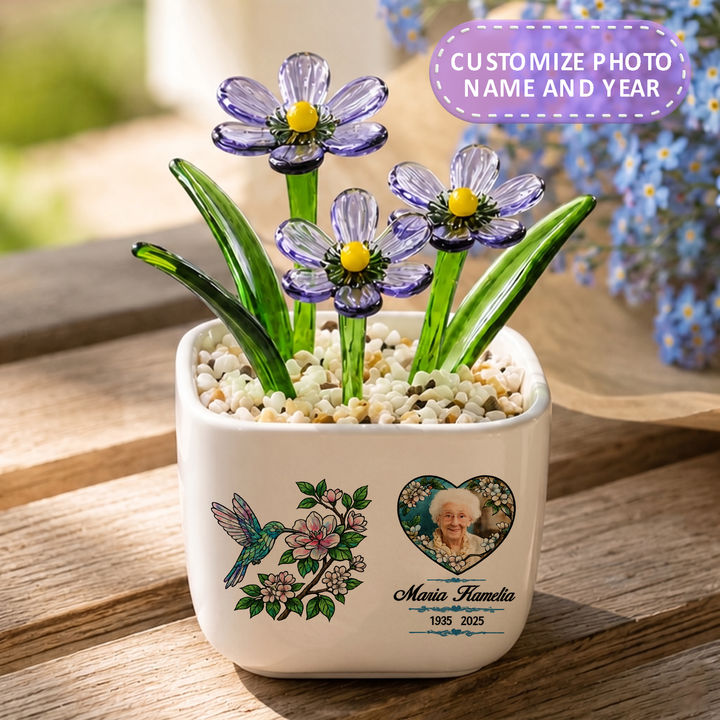 In Loving Memory of Mom - Personalized Memorial Flower Pot - Gift for Family Members