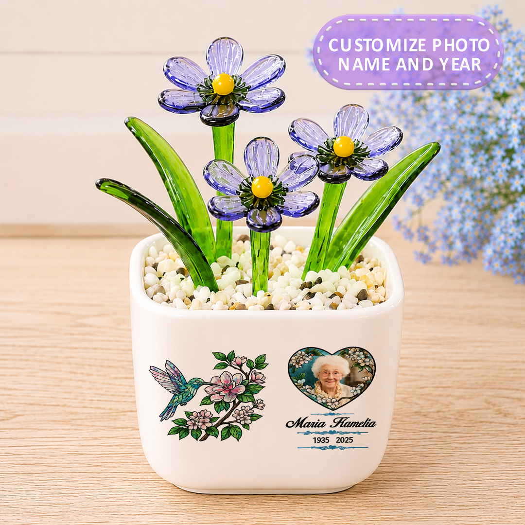 In Loving Memory of Mom - Personalized Memorial Flower Pot - Gift for Family Members