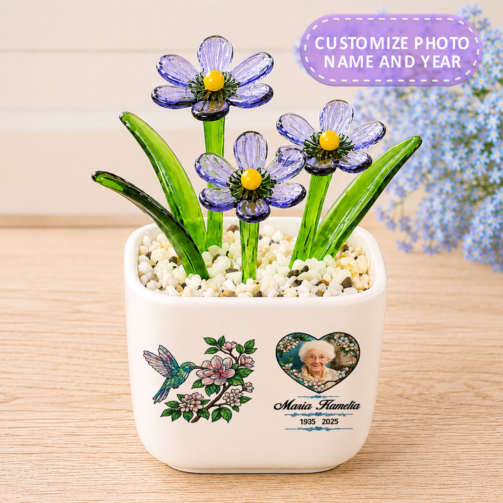 In Loving Memory of Mom - Personalized Memorial Flower Pot - Gift for Family Members
