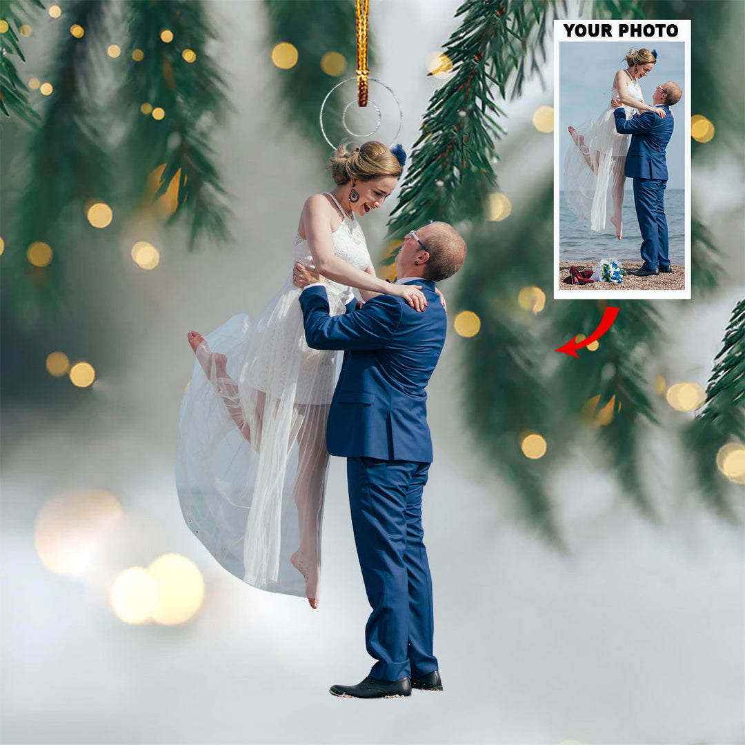Happy Couple Moment - Personalized Photo Mica Ornament - Christmas Gift For Couple, Wedding Couple, Newlywed, Wife, Husband