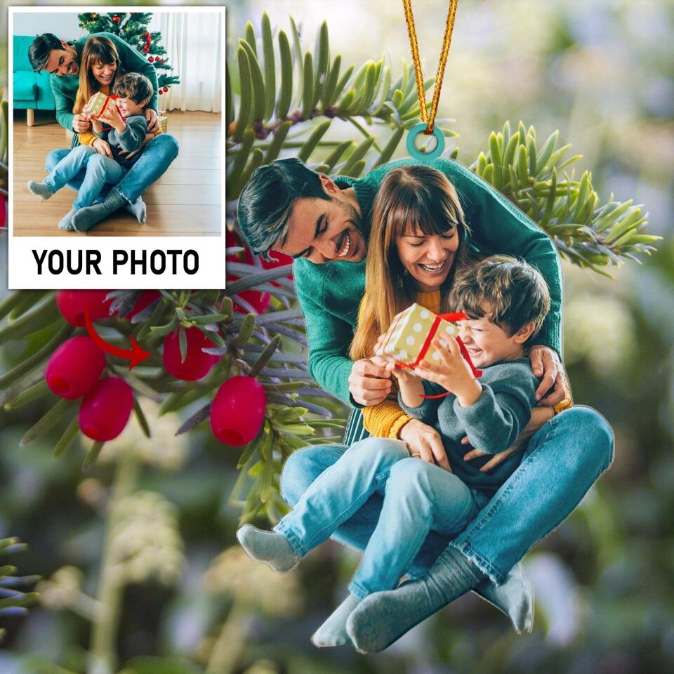 Personalized Mica Ornament - Gift For Family Member - Merry Christmas Everyone