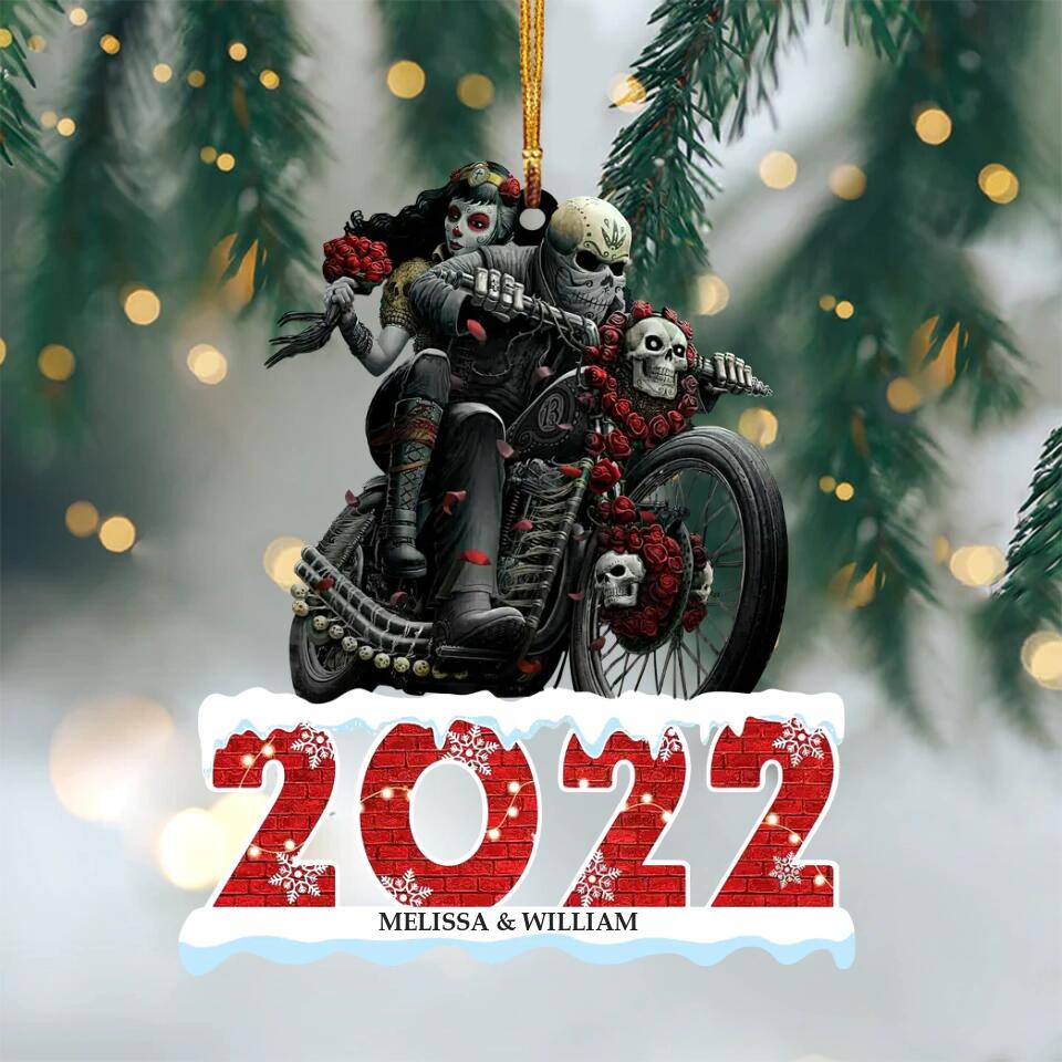 Personalized Mica Ornament - Gift For Couple - Skull Couple 2022 ARND018 AGCKH001