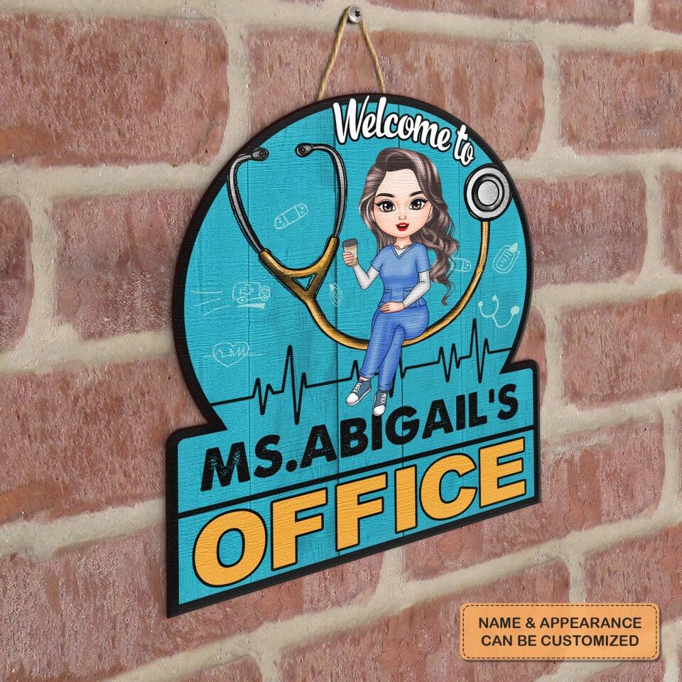 Personalized Door Sign - Gift For Nurse - Love My Job ARND005