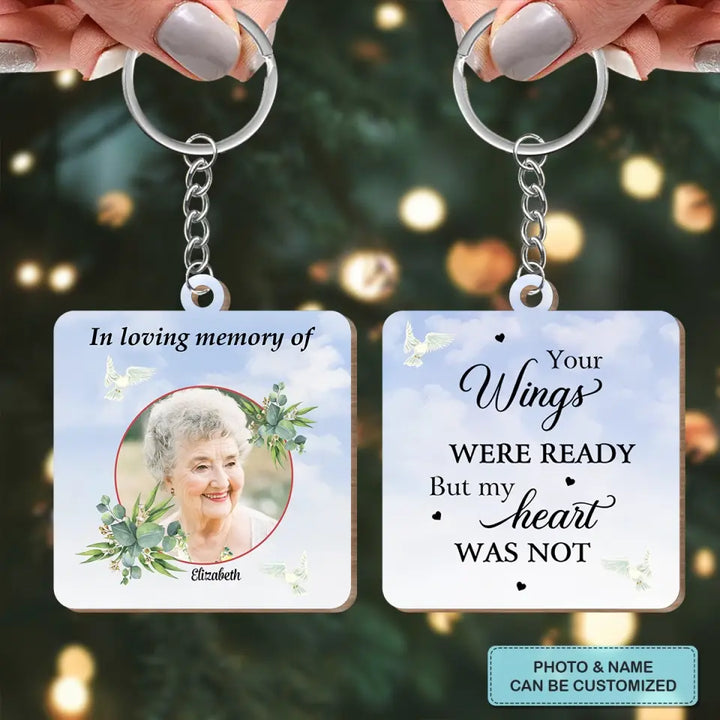 Personalized Wooden Keychain - Memorial Gift For Mom, Dad, Grandma, Grandpa, Brother, Sister - In Loving Memory ARND005