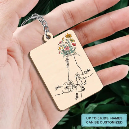 Personalized Wooden Keychain - Mother's Day Gift For Mom, Grandma - Hold Mom's Hand ARND005