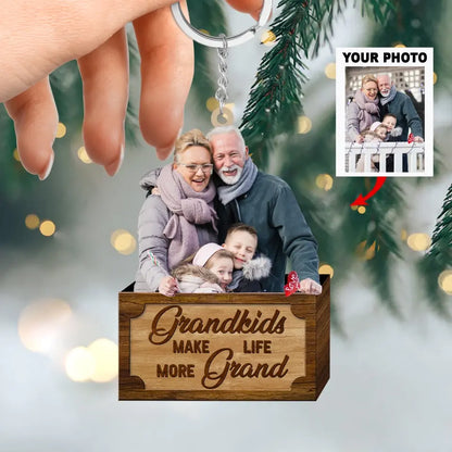Personalized Custom Keychain - Mother's Day, Father's Day, Birthday Gift For Family Members, Husband, Wife, Grandpa, Grandma, Mom, Dad, Grandkid - Grandkids Make Life More Grand AGCKH019