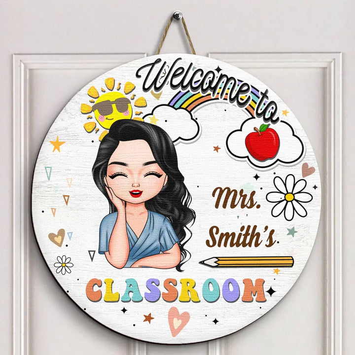 Personalized Custom Door Sign - Teacher's Day, Appreciation Gift For Teacher - Welcome To Classroom Pencil Rainbow
