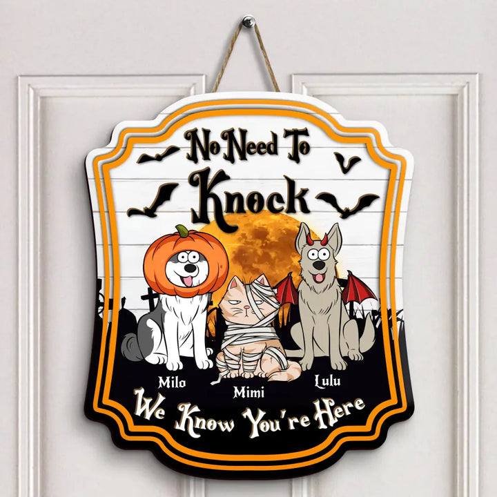 Keep The Door Closed Don't Let The Dog Out - Personalized Custom Door Sign - Halloween Gift For Pet Mom, Pet Dad, Pet Lover, Pet Owner