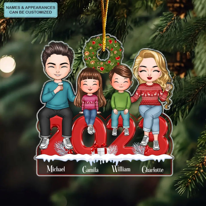 Christmas Family - Personalized Custom Mica Ornament -Christmas Gift For Dad, Mom, Family Members CLA0AD010