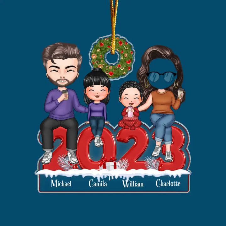 Christmas Family - Personalized Custom Mica Ornament -Christmas Gift For Dad, Mom, Family Members CLA0AD010