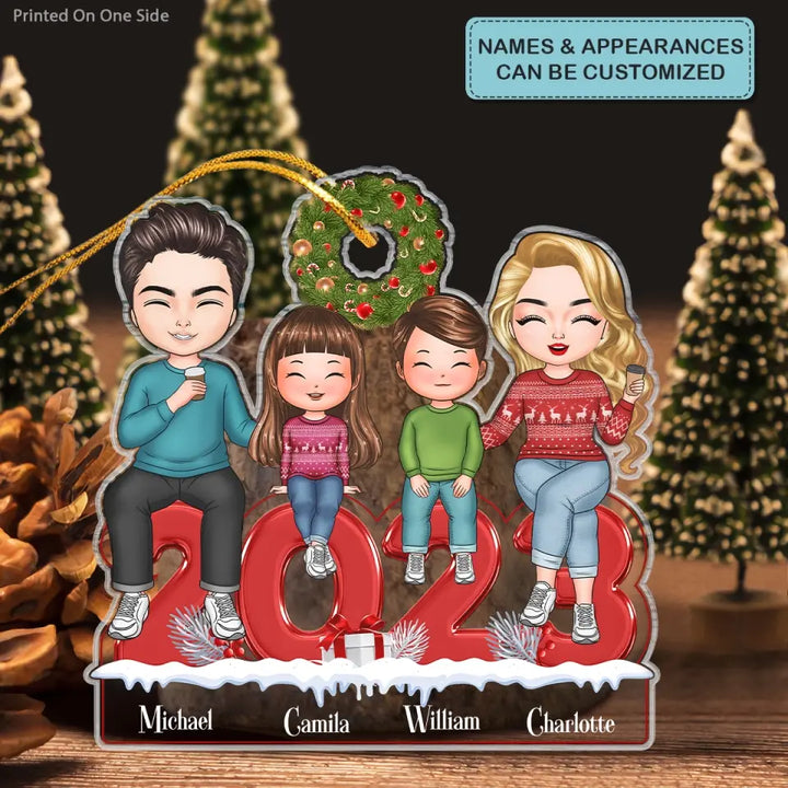 Christmas Family - Personalized Custom Mica Ornament -Christmas Gift For Dad, Mom, Family Members CLA0AD010
