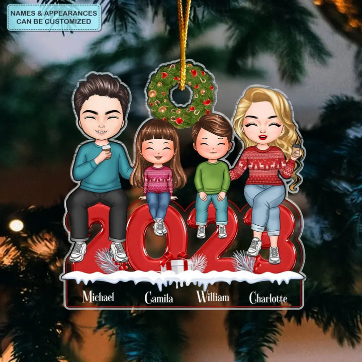 Christmas Family - Personalized Custom Mica Ornament -Christmas Gift For Dad, Mom, Family Members CLA0AD010
