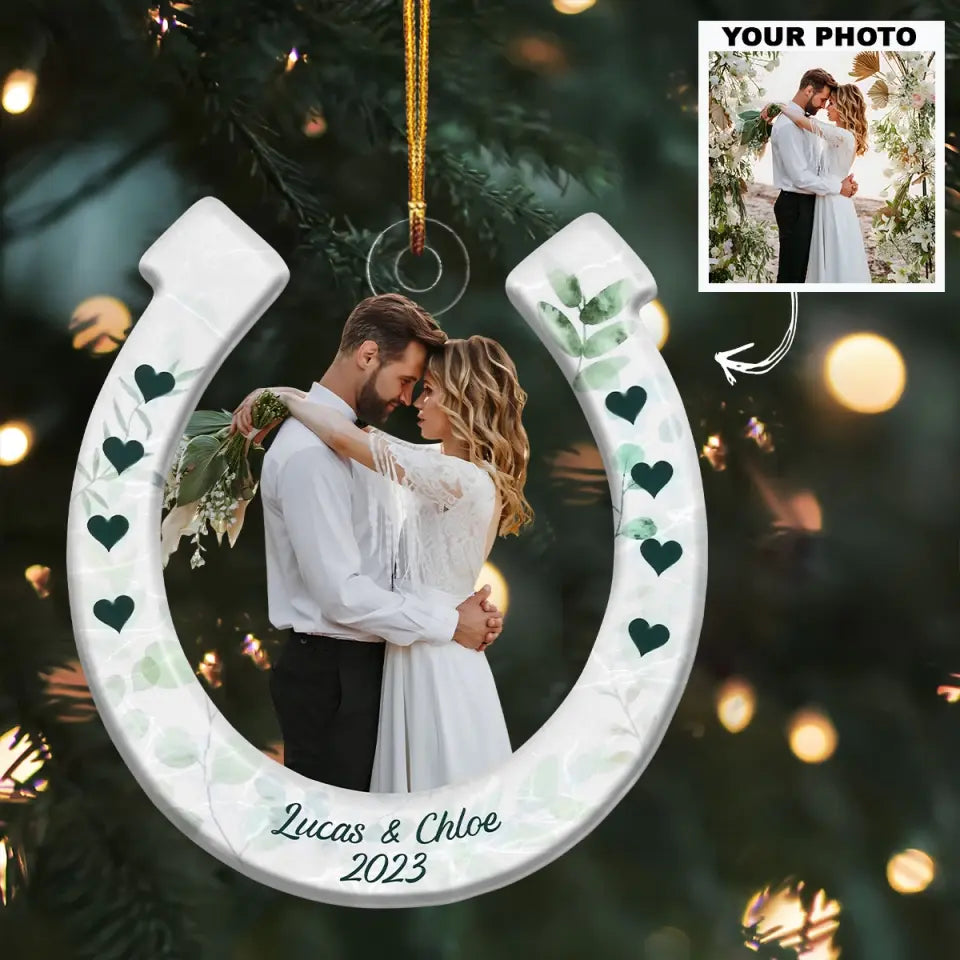 Good Luck Wedding Horseshoe - Personalized Custom Photo Mica Ornament - Wedding, Anniversary, Christmas Gift For Couple, Wife, Husband, Fammily Members AGCDM036