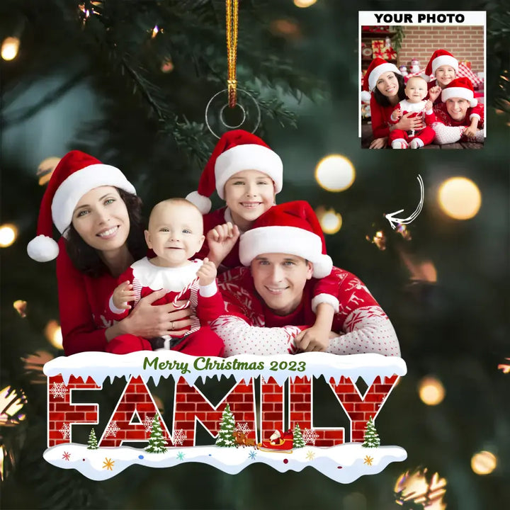 Family Merry Christmas 2023 - Personalized Custom Photo Mica Ornament - Christmas Gift For Family Members, Mom, Dad AGCDM038