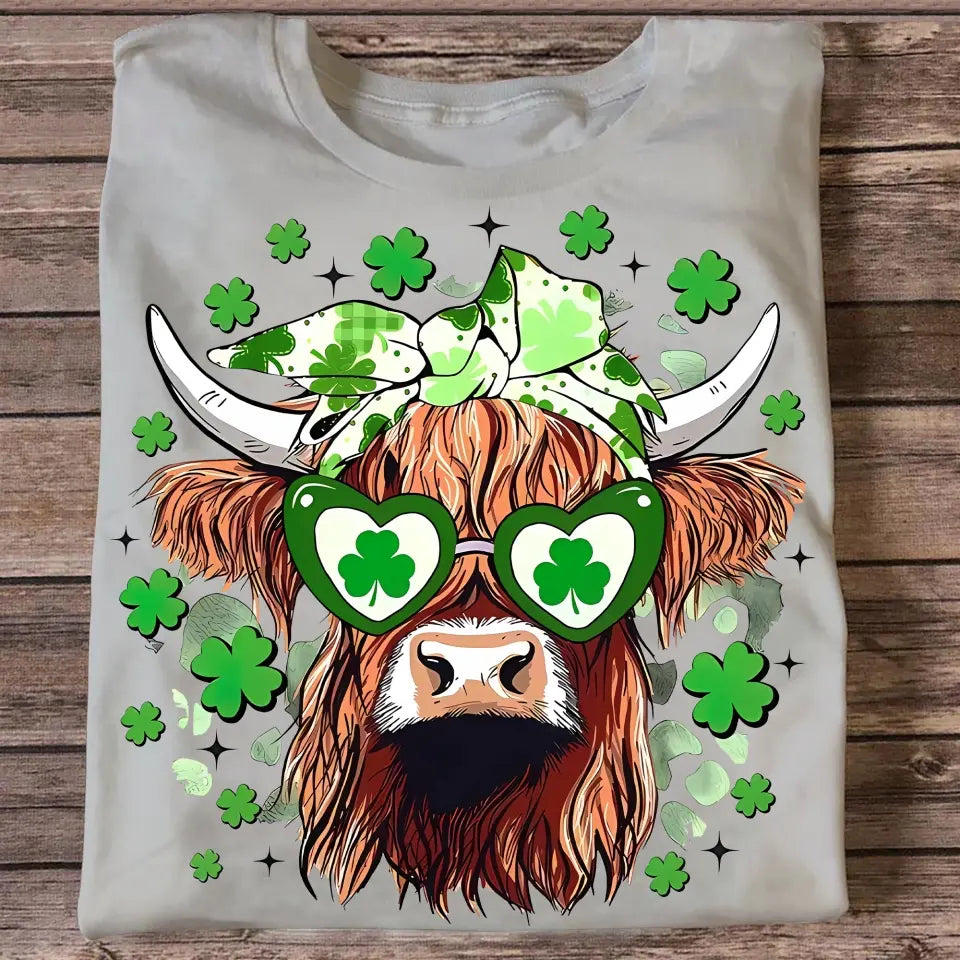 Retro Highland Cow - Personalized Custom T-shirt - Gift For Family, Family Members