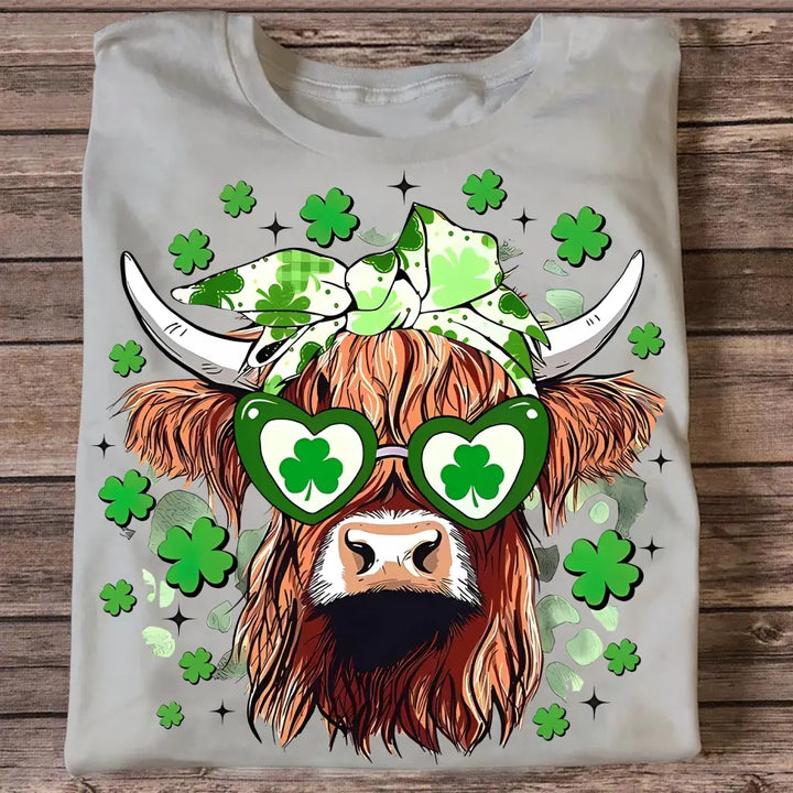 Retro Highland Cow - Personalized Custom T-shirt - Gift For Family, Family Members