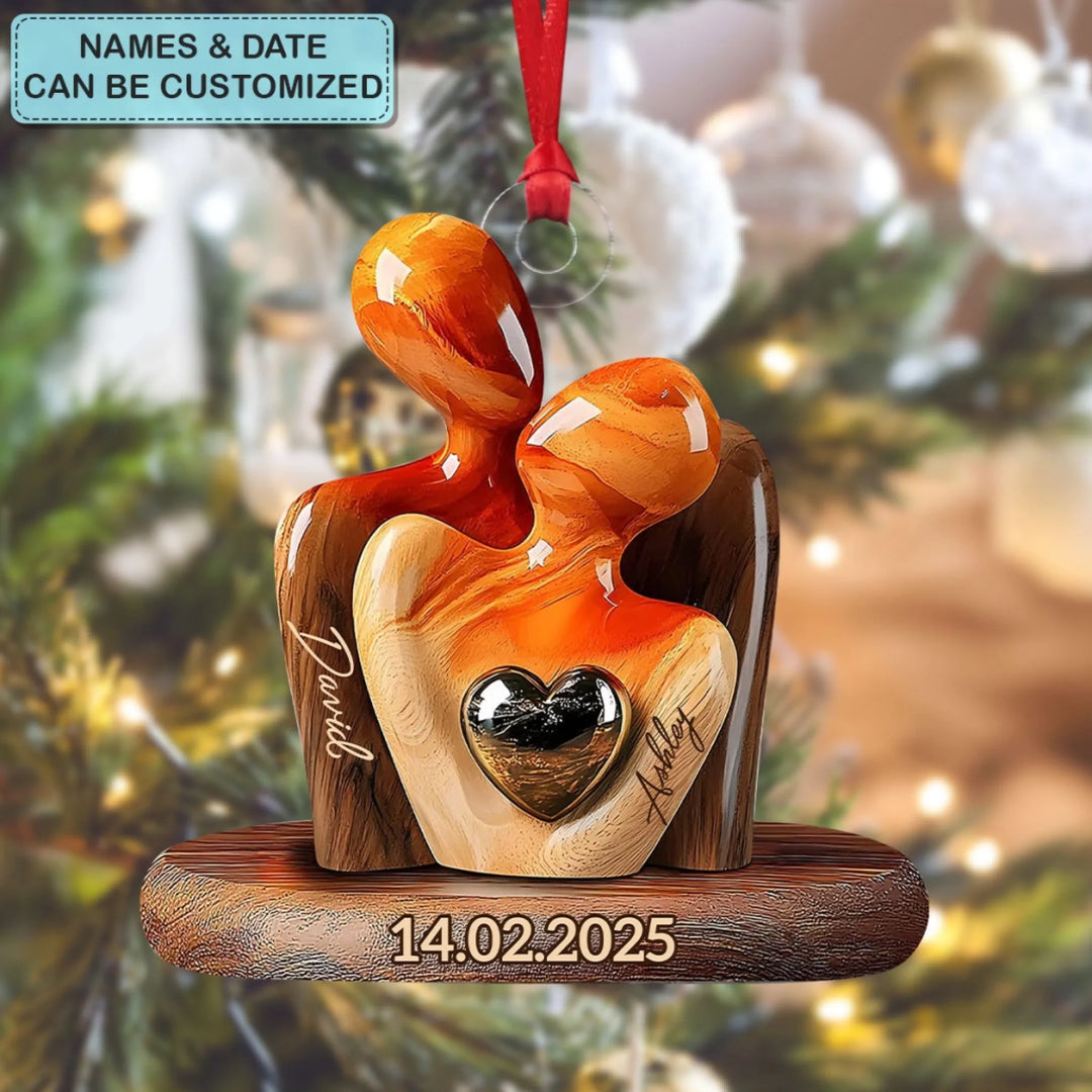 Mockup 1_2409_Mica Ornament_Couple1_ADSG055