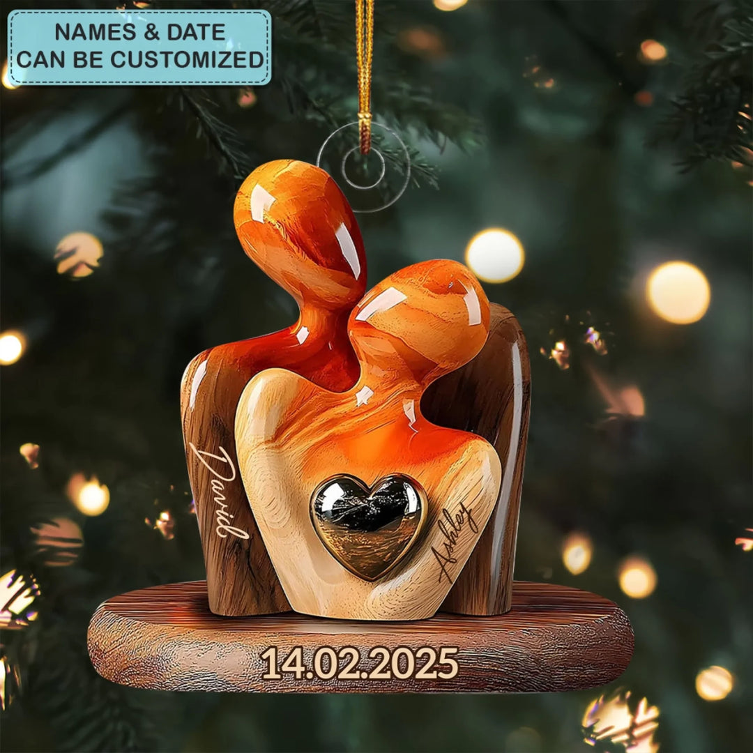 Mockup 3_2409_Mica Ornament_Couple1_ADSG055
