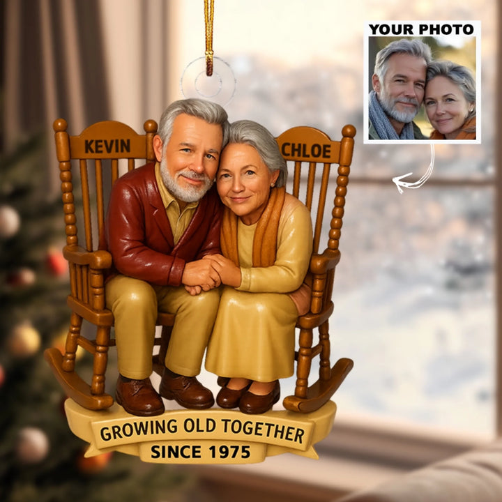0710_Photo-Ornament_Couple_Growing-Old-Together_ARND036_2_9