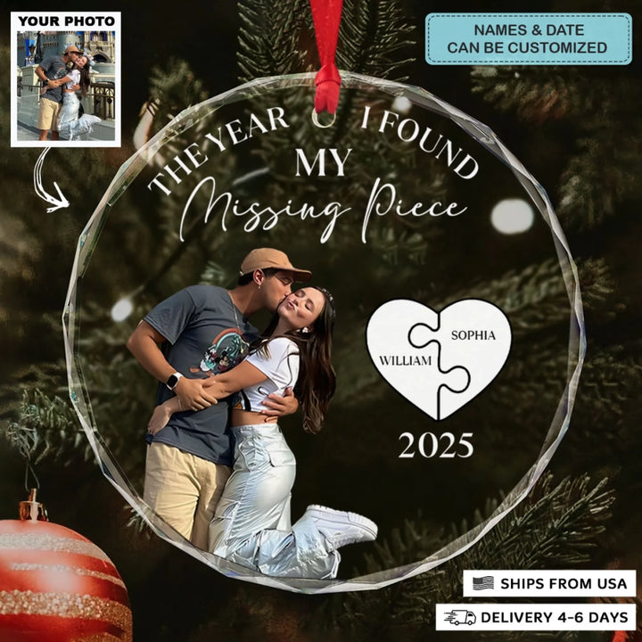 0611_Circle-Glass-Ornament_Couple2_ARND147_ADSG122_Mockup_1