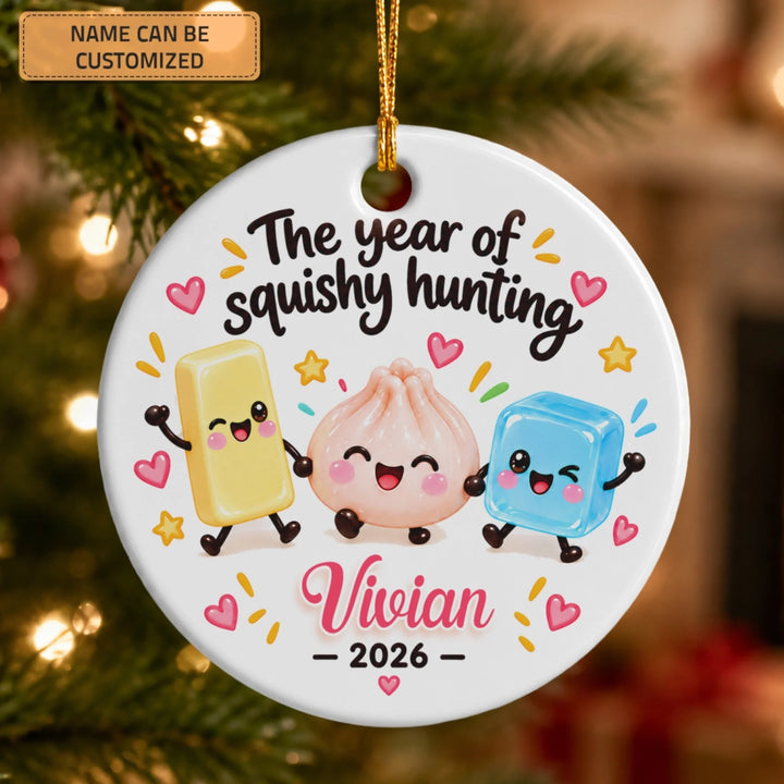 MOCKUP 4_20260917_CeramicOrnament_Christmas_Squishy1_ARND153_ADSG055