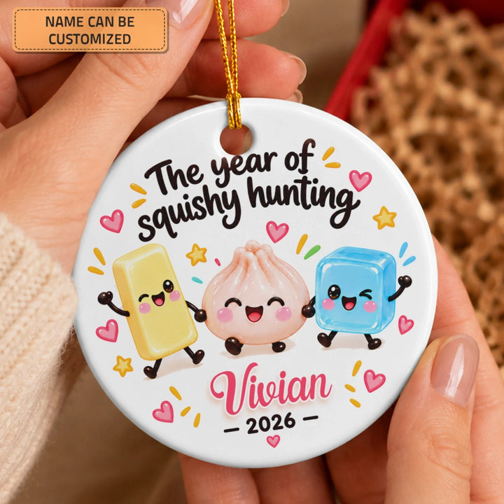 MOCKUP 3_20260917_CeramicOrnament_Christmas_Squishy1_ARND153_ADSG055