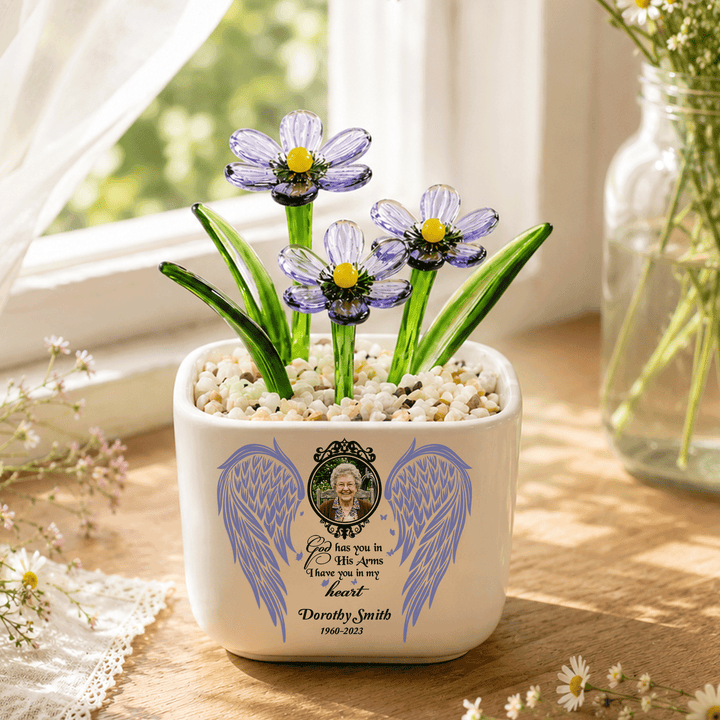 God Has You In His Arms - Personalized Memorial Flower Pot - Gift For Family Members