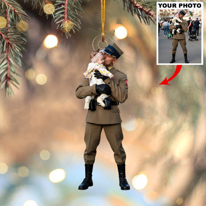 Daddy Homecoming Kiss - Personalized Photo Mica Ornament - Christmas Gift For Family Members, Army Veterans And Service Members