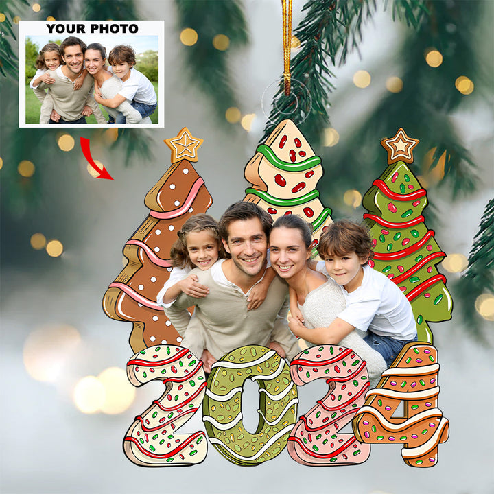 Family Cake - Personalized Photo Mica Ornament - Christmas Gift For Family Members UPL0PD043