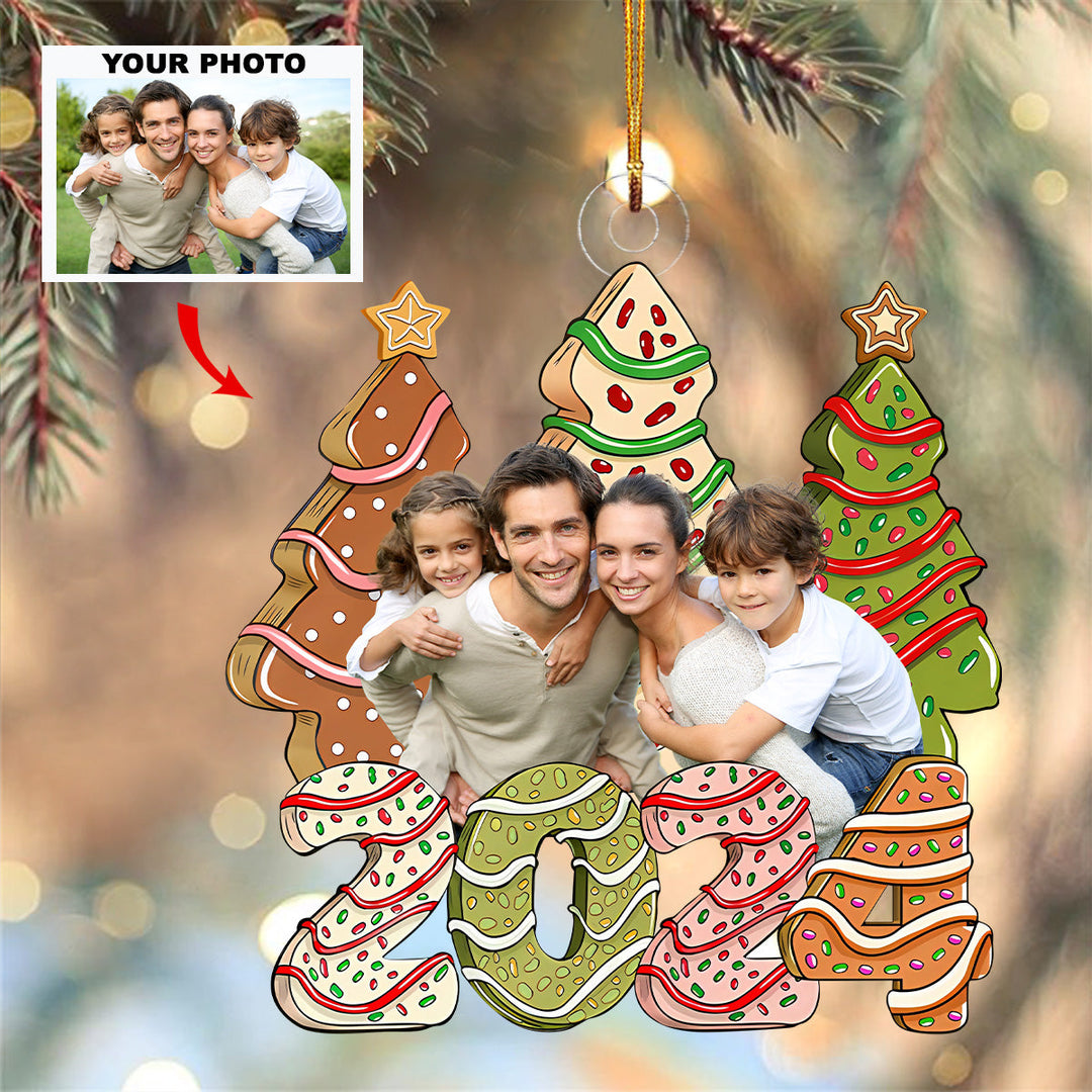 Family Cake - Personalized Photo Mica Ornament - Christmas Gift For Family Members UPL0PD043