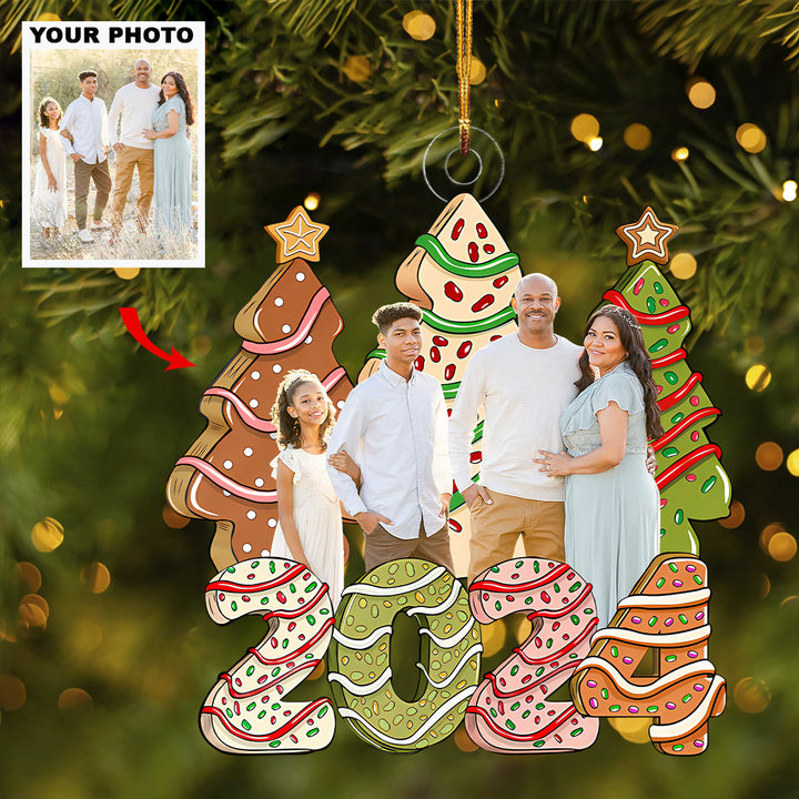 Family Cake - Personalized Photo Mica Ornament - Christmas Gift For Family Members UPL0PD043